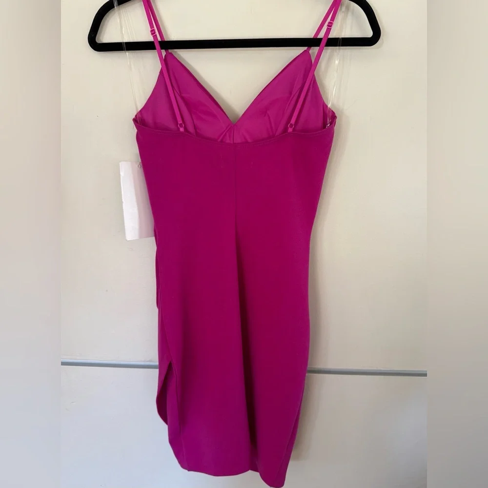 HONEY AND ROSIE *NWT* Fuchsia Ruched Mini Dress XS - Picture 5 of 5